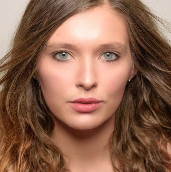 Meet your Posher, Carissa - Picture 1 of 1